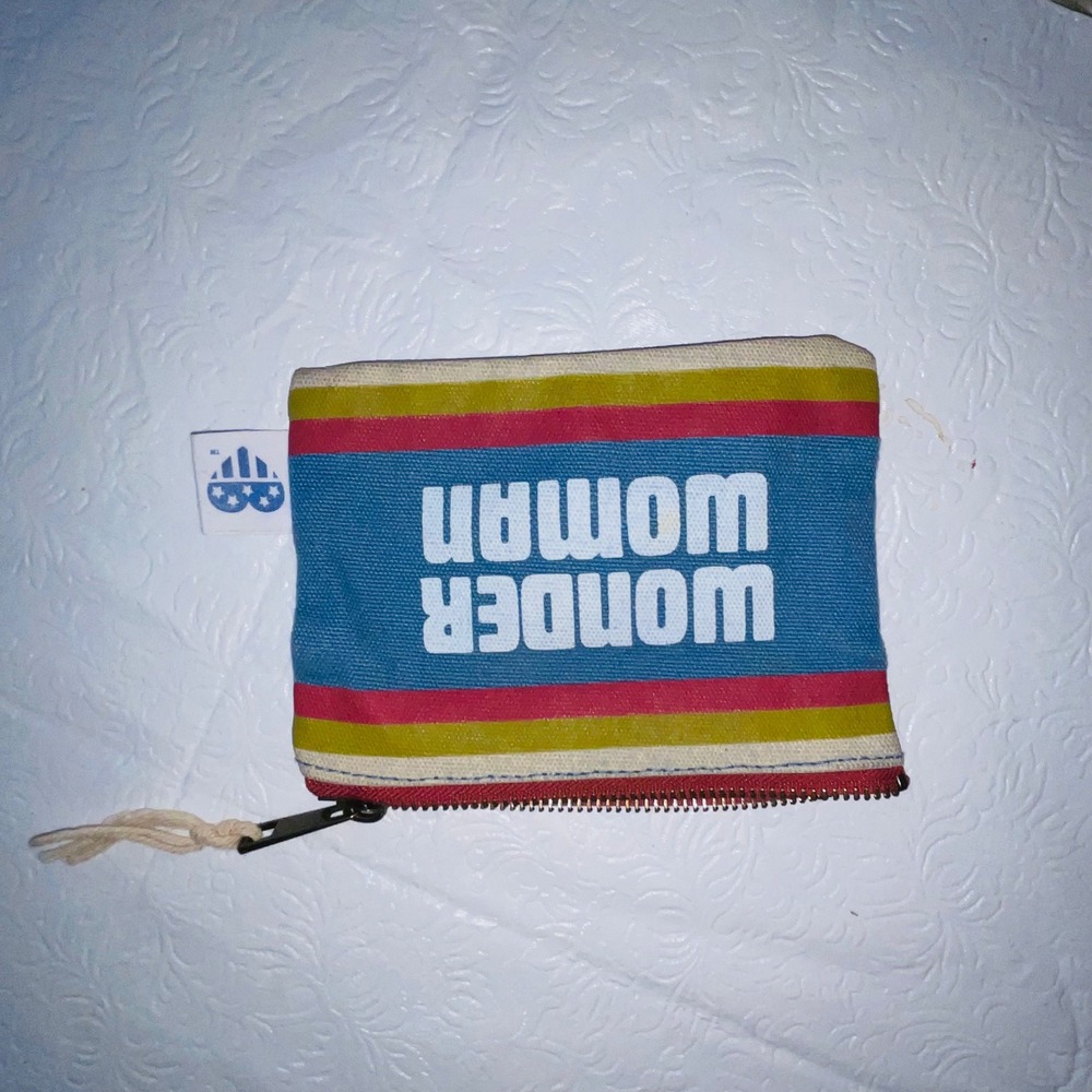 DC Comics Wonder Woman Pouch Canvas Blue Multicolor Black Hardware